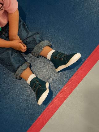 🌊 Novinka – Febo Fall Ocean Blue! Modrozelený odtieň inšpirovaný oceánom pre malé veľké dobrodružstvá. Pohodlné, priedušné...